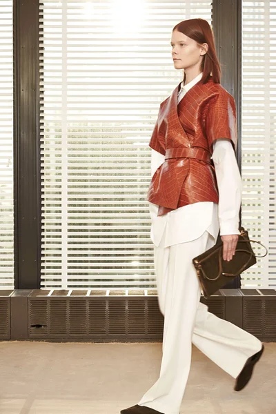 Look 12